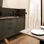Lovely Flat On Bath Road - Flat 8
