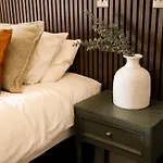 Lovely Flat On Bath Road - Flat 8 בריסטול