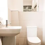 Lovely Flat On Bath Road - Flat 8 شقة *