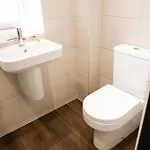 Lovely Flat On Bath Road - Flat 8