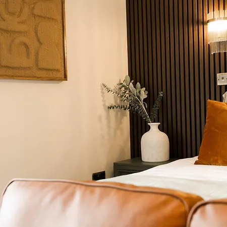 Apartment Lovely Flat On Bath Road - Flat 8 *