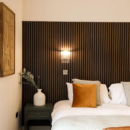 Lovely Flat On Bath Road - Flat 8 * Bristol