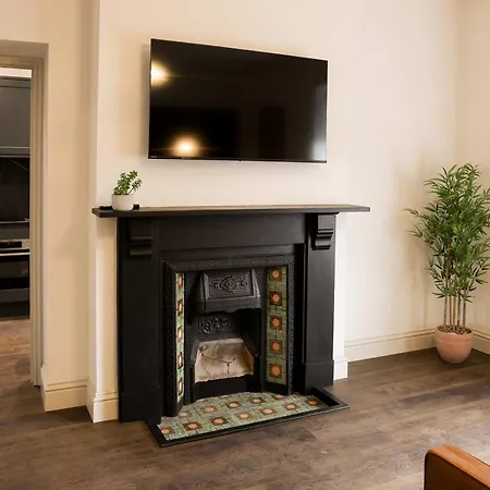 Lovely Flat On Bath Road - Flat 8