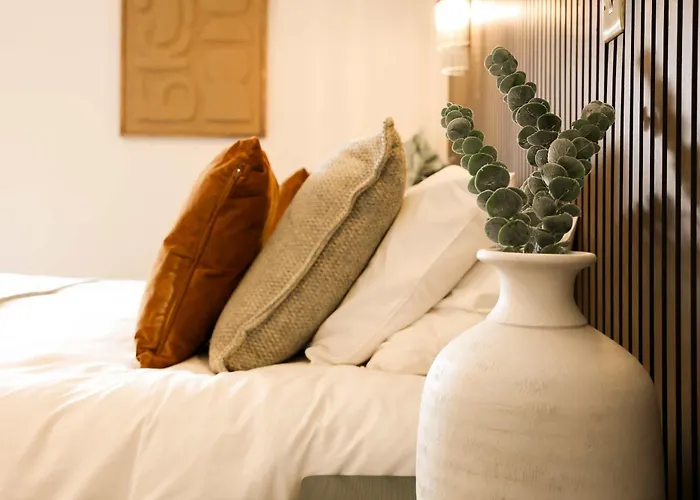 Lovely Flat On Bath Road - Flat 8 * Bristol