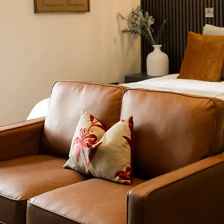 Lovely Flat On Bath Road - Flat 8 * Bristol