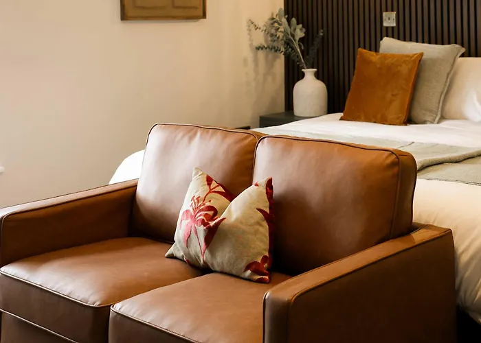 Lovely Flat On Bath Road - Flat 8 * Bristol